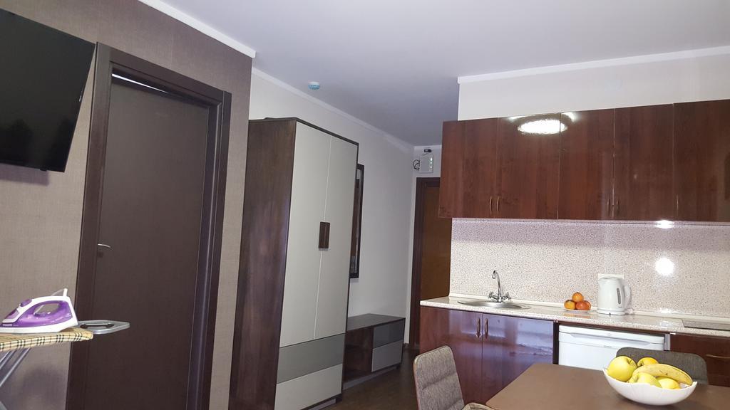 Mimino Apartment Deluxe First Line Batumi Exterior photo
