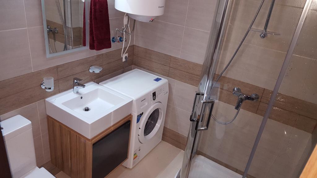 Mimino Apartment Deluxe First Line Batumi Exterior photo